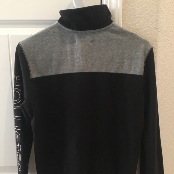 Hollister Quarter Zip Up - Picture 2 of 3